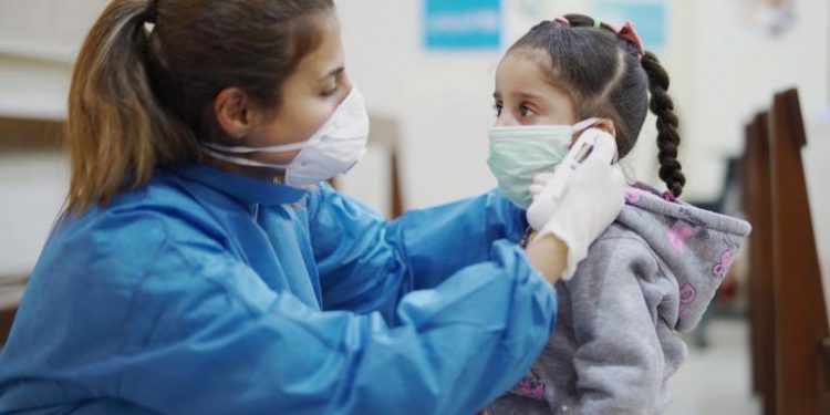 ¿Por qué los niños contagian menos, se infectan menos y sufren menos la covid?