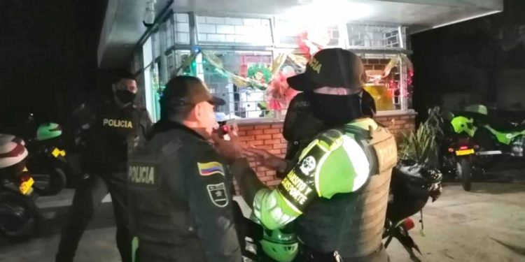 Exámenes de alcoholemia a policías para garantizar servicio sobrio, en el departamento de Sucre
