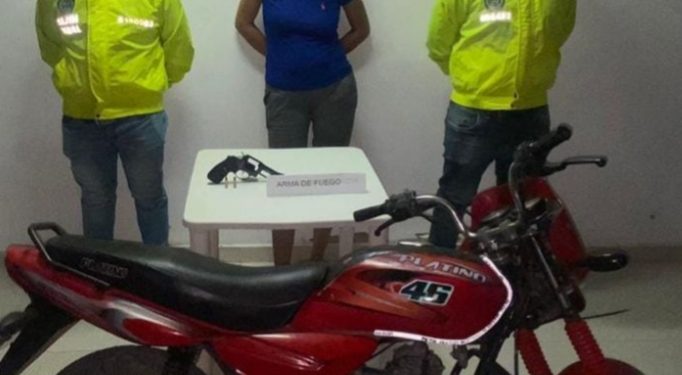capturan con arma de fuego y una moto, estaría involucrada en el robo de la tienda More