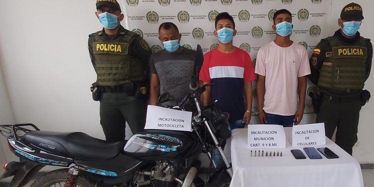 Tres capturados por porte ilegal de armas en Los Palmitos, Sucre