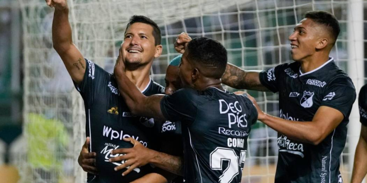 Cali saborea el triunfo ante Boca Junior