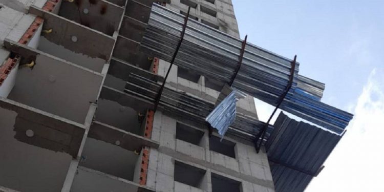 Estable obrero cayó del piso 23 de una construcción en Cartagena