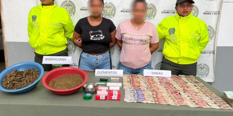 Dos mujeres fueron sorprendidas con poncheras repletas de marihuana en Lorica