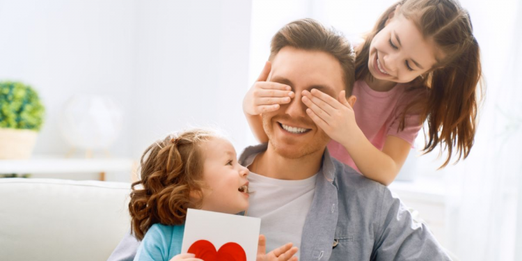 Se aplaza el Día del Padre en Colombia: será el 26 de junio