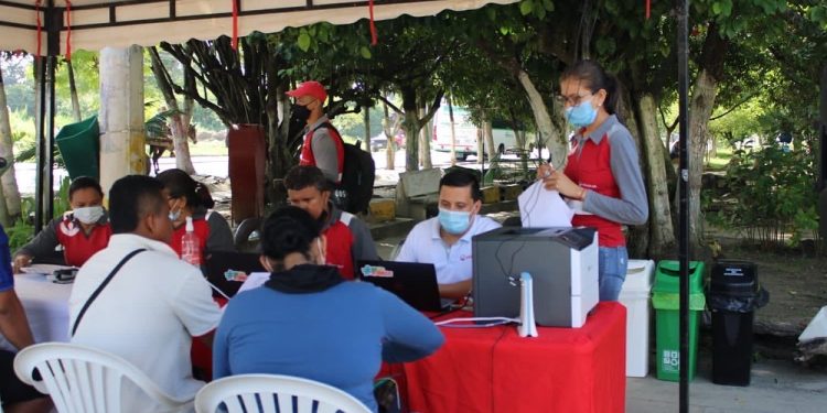 Veolia Compartió Durante Evento Educativo y Comercial, Con Usuarios De Magangué