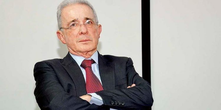 «Confío en que Petro le dé tranquilidad a los colombianos»: Álvaro Uribe