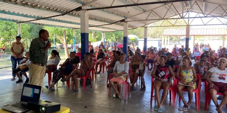 ESE HOSPITAL  Y LIGA DE USUARIOS Capacitan  personal de organizaciones  sociales en derechos y deberes