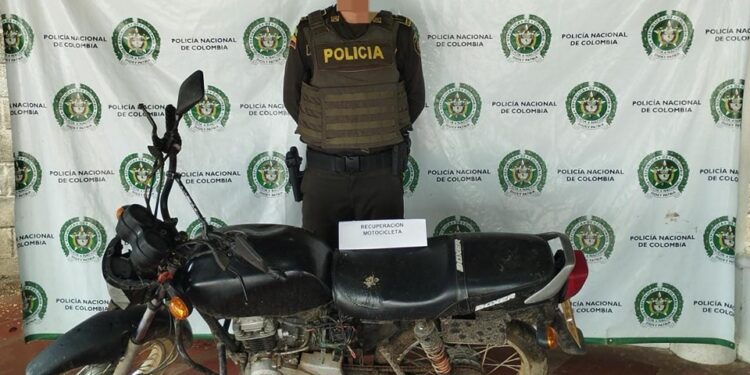 LA POLICÍA RECUPERÓ EN LA VILLA UNA MOTOCICLETA QUE HABRÍA SIDO HURTADA EN SINCELEJO