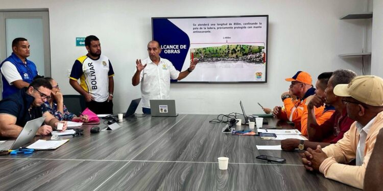 Gobernación de Bolívar y Alcaldía de Magangué avanzan en soluciones para afectados por erosión en Santa Lucía y Girardot
